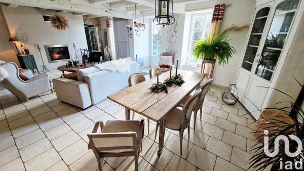 Maison de village 6 pièces de 167 m² à Foussais-Payré (85240)