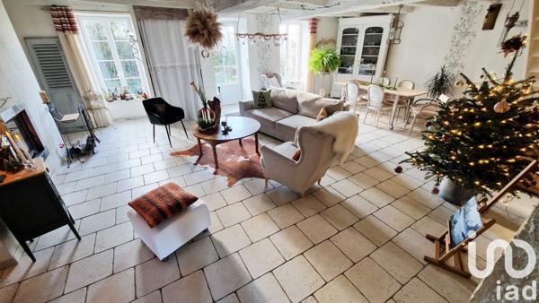 Maison de village 6 pièces de 167 m² à Foussais-Payré (85240)