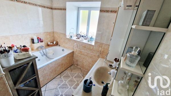 Maison de village 6 pièces de 167 m² à Foussais-Payré (85240)