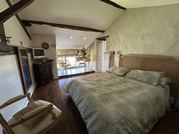 Domaine clos avec 2 maisons, piscine chauffée et dépendances – Idéal projet familial ou gîtes