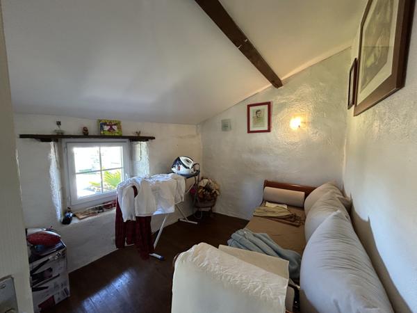 Domaine clos avec 2 maisons, piscine chauffée et dépendances – Idéal projet familial ou gîtes