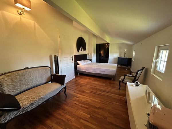 Domaine clos avec 2 maisons, piscine chauffée et dépendances – Idéal projet familial ou gîtes