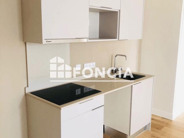 Location Appartement 2 pièces 48.41 m² - 12 RUE DE CHEMONTON Blois 41000