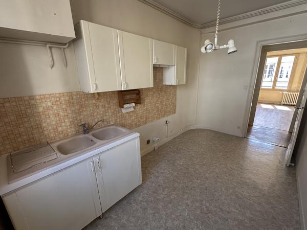 Appartement T3 de 78 m² coeur de ville semi-piéton