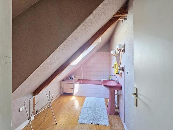 QUÉVEN : Longère à rénover aux portes de Lorient