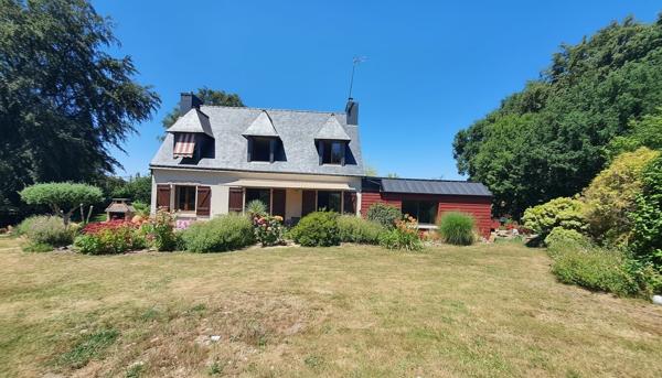 EXCLUSIVITÉ LANGUIDIC : Maison de charme au cœur d’un écrin de verdure !