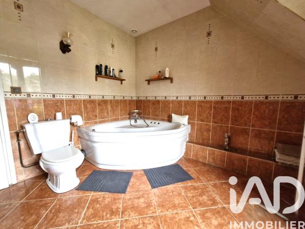 Maison à vendre 8 pièces 200 m² Mandres-les-Roses