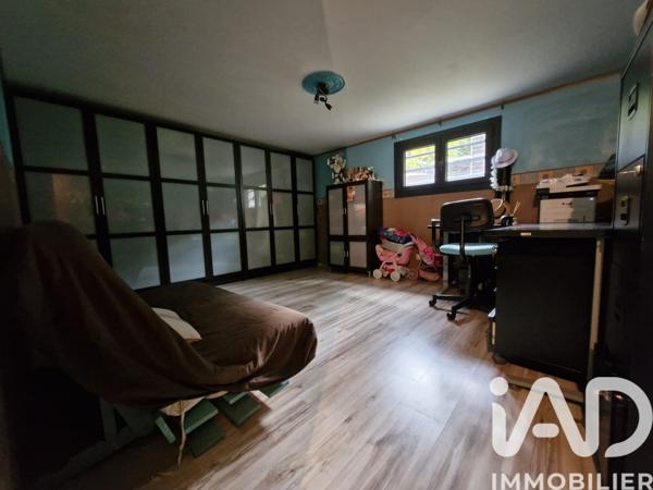 Maison à vendre 8 pièces 200 m² Mandres-les-Roses