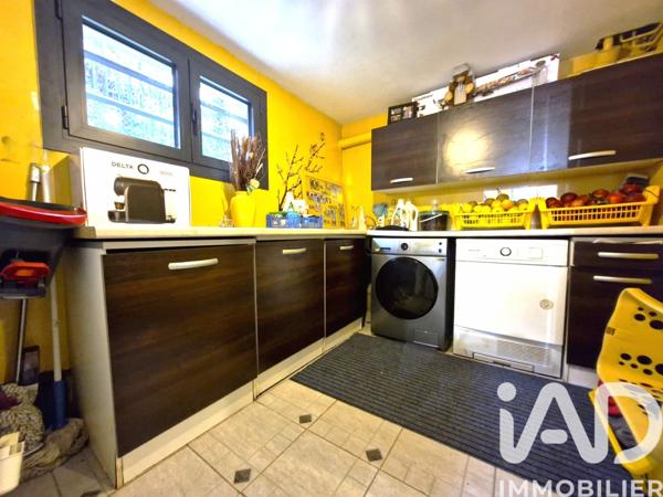 Maison à vendre 8 pièces 200 m² Mandres-les-Roses