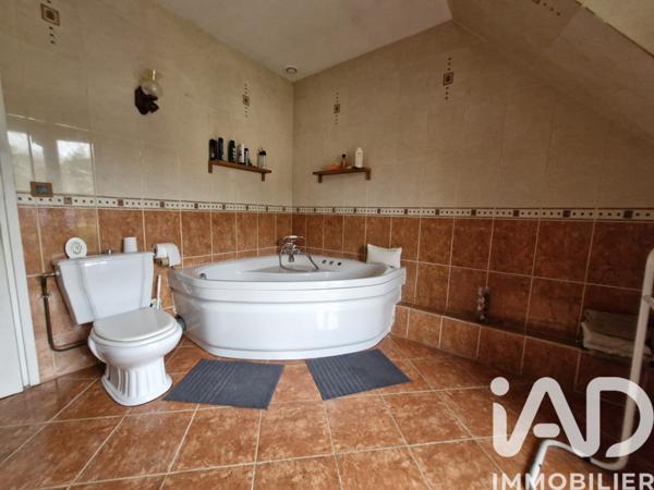 Maison à vendre 8 pièces 200 m² Mandres-les-Roses