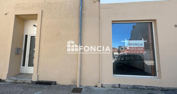 Location Local commercial 2 pièces 89.5 m² - Roanne 42300