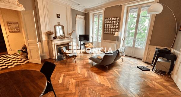 Location Appartement 4 pièces 134.63 m² - Lyon 69007