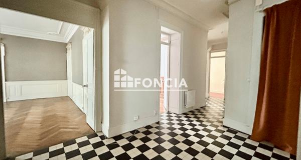 Location Appartement 4 pièces 134.63 m² - Lyon 69007