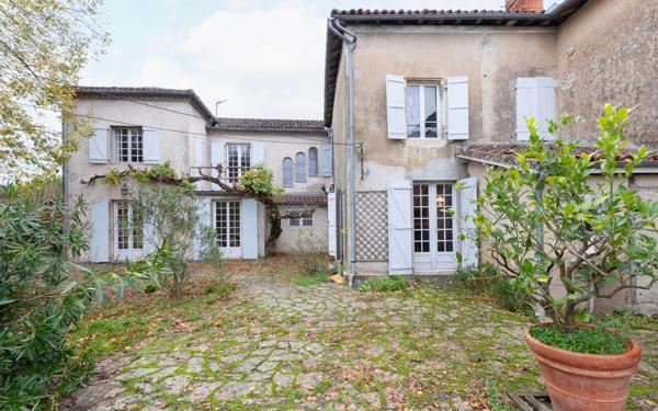 Maison à vendre    10 pièces •  Saint-Aubin