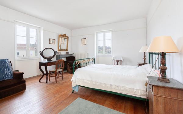 Maison à vendre    10 pièces •  Saint-Aubin