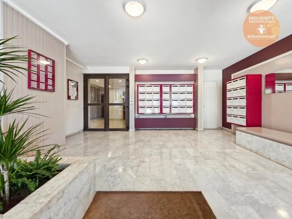 Vente                                                      Appartement
                        
                     4 pièces                      78 m2                     à Évry-Courcouronnes