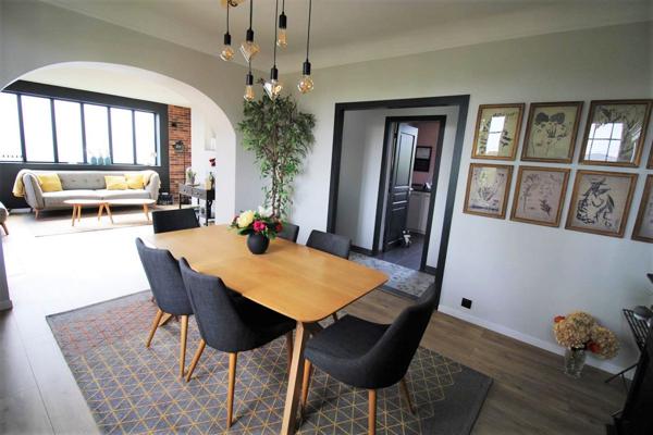 Meulière de charme, proche RER E !