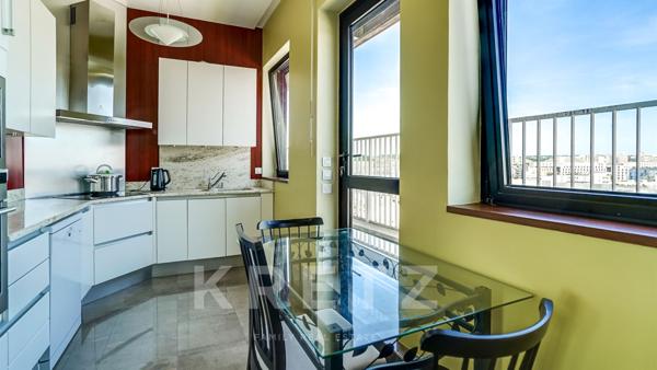 Penthouse avec terrasse à Boulogne