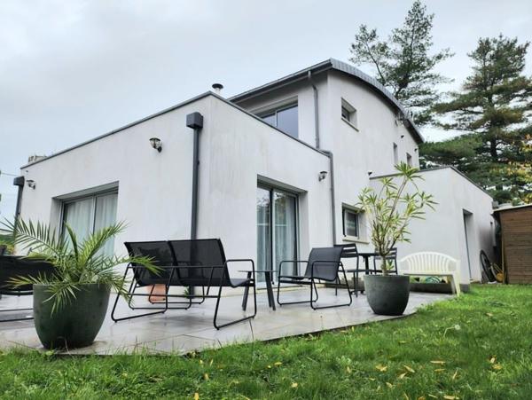 Maison à vendre |  Rezé |  6 pièces | 142 m²