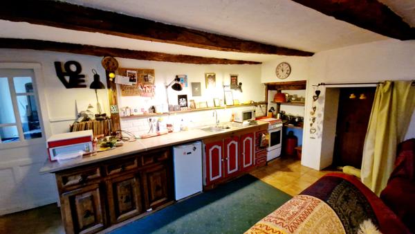 MORBIHAN - Proche Menéac- Maison 1 chambre avec grand jardin, bûcher, atelier (interieur) et dépendance. Grand grenier à aménager