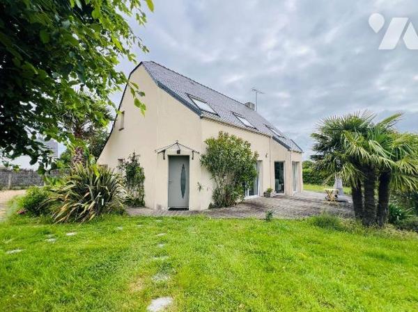 A VENDRE - GUERANDE - PROCHE LA BAULE - BELLE MAISON 4/5 CHAMBRES
Dans secteur calme et réside...