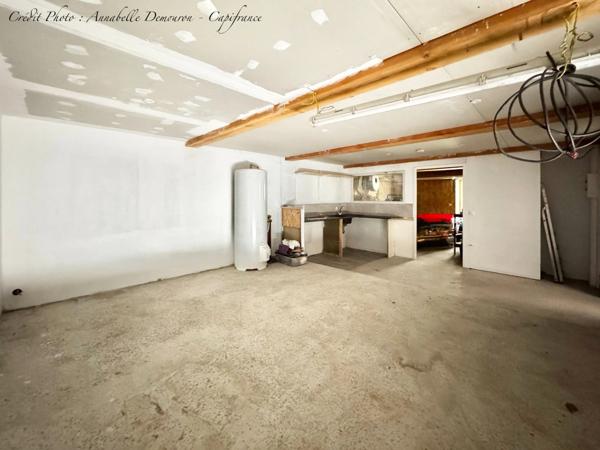 CLERMONT-FERRAND - ENSEMBLE IMMOBILIER DE DEUX MAISONS – GARAGE – COUR PRIVÉE – FORTE RENTABILITÉ