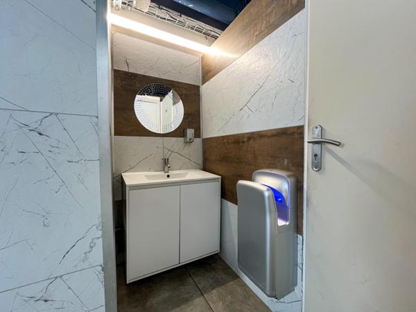 À VENDRE – FONDS DE COMMERCE RESTAURATION RAPIDE – EMPLACEMENT N°1 CENTRE COMMERCIAL