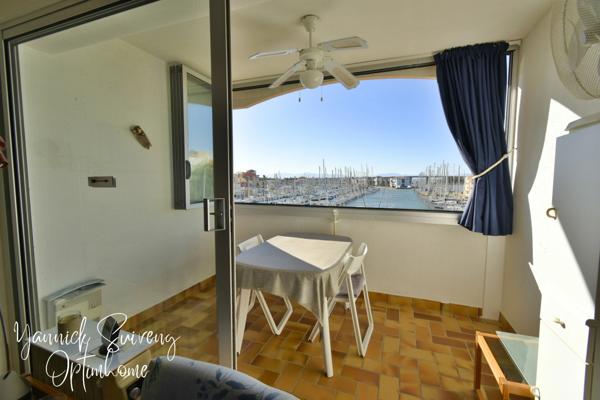APPARTEMENT T2 CABINE - MAGNIFIQUE VUE SUR LE PORT DE PLAISANCE