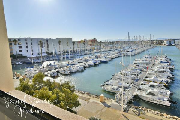 APPARTEMENT T2 CABINE - MAGNIFIQUE VUE SUR LE PORT DE PLAISANCE