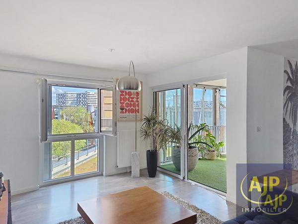 Vente appartement Nantes : 311 225 € - AJP Immobilier Nantes Rond-Point de Rennes