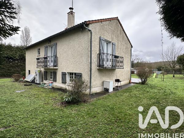 Maison à vendre 8 pièces 175 m² Sauzé-Vaussais
