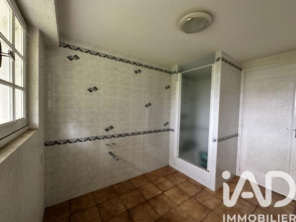 Maison à vendre 8 pièces 175 m² Sauzé-Vaussais