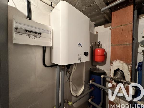 Maison à vendre 8 pièces 175 m² Sauzé-Vaussais