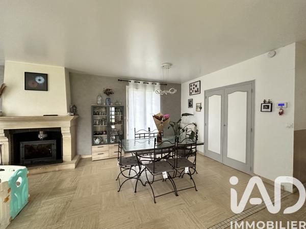 Maison à vendre 8 pièces 175 m² Sauzé-Vaussais