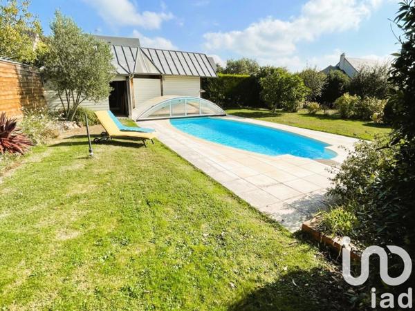 Maison 8 pièces de 220 m² à Cantenay-Épinard (49460)