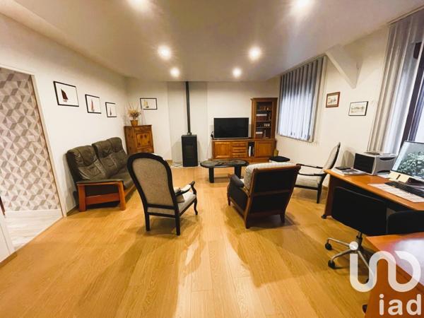 Maison 8 pièces de 220 m² à Cantenay-Épinard (49460)