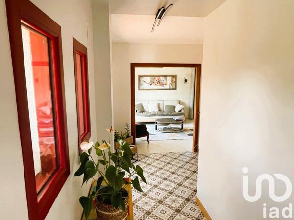 Maison 8 pièces de 220 m² à Cantenay-Épinard (49460)