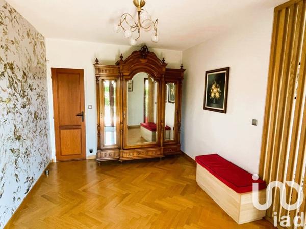 Maison 8 pièces de 220 m² à Cantenay-Épinard (49460)