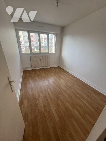  Dunkerque (59240), proximité de la plage, cet  appartement au rez-de-chaussée sur élevé d'une ...