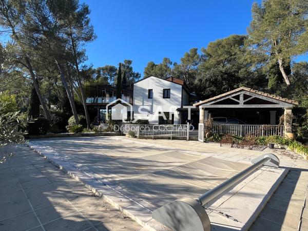 Superbe villa d'architecte de 256m2 hab nichée dans un cadre verdoyant proche commerces