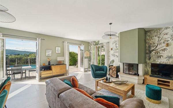 Maison à louer    6 pièces • 179,86 m2 Fontaines-Saint-Martin