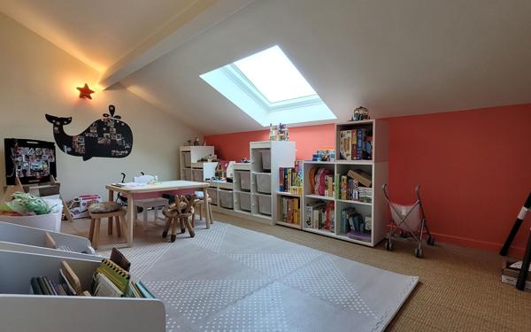 Maison à louer    6 pièces • 179,86 m2 Fontaines-Saint-Martin