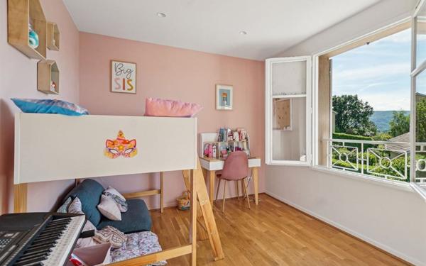 Maison à louer    6 pièces • 179,86 m2 Fontaines-Saint-Martin