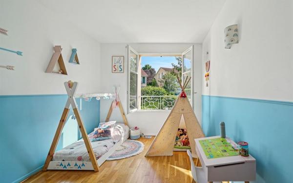 Maison à louer    6 pièces • 179,86 m2 Fontaines-Saint-Martin