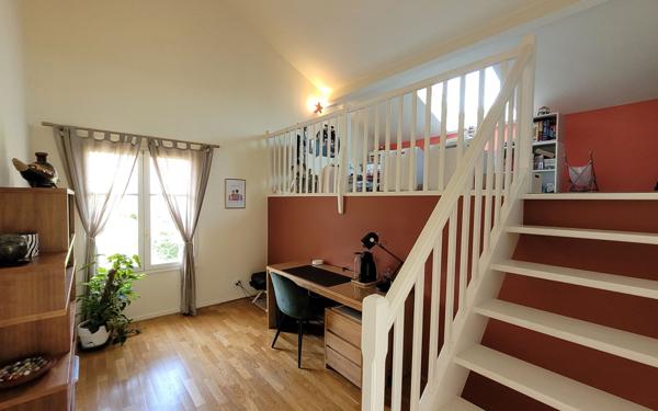 Maison à louer    6 pièces • 179,86 m2 Fontaines-Saint-Martin