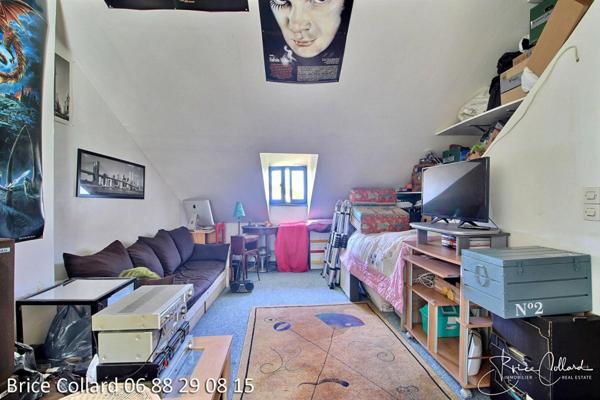 60100 CREIL Maison de ville en pierre 2-3 chambres avec cour et jardin