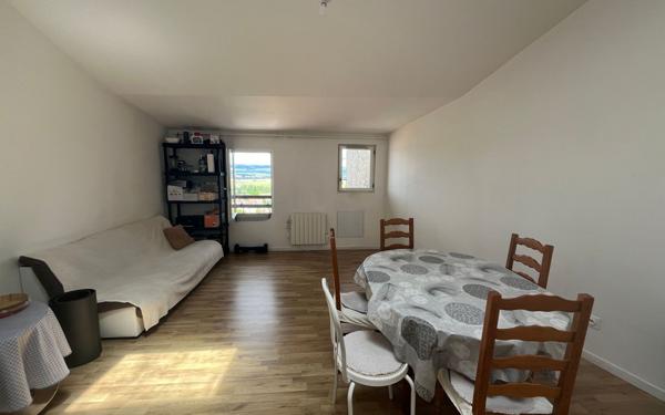 Appartement à louer    3 pièces • 77 m2 Castelnaudary