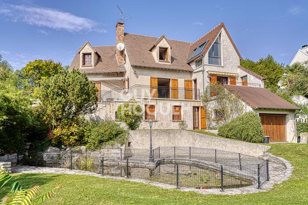 AUBERGENVILLE - Maison 7 pièces 162 m2