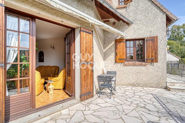 AUBERGENVILLE - Maison 7 pièces 162 m2