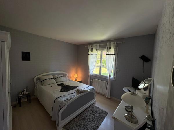 Neuville-lès-Dieppe : Grande Maison Familiale de 140 m² avec Aperçu Mer